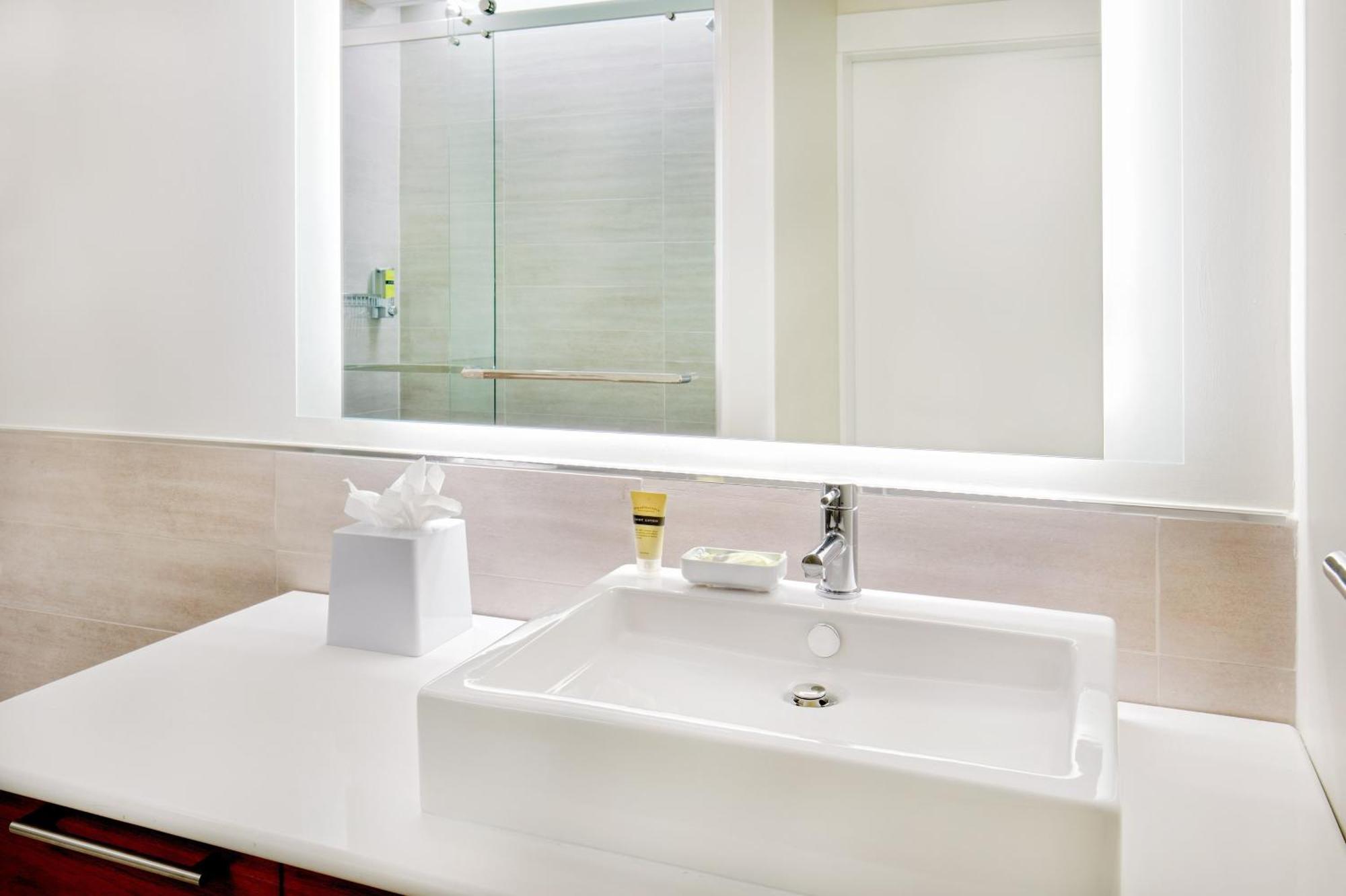 Element Chelmsford Hotell Eksteriør bilde